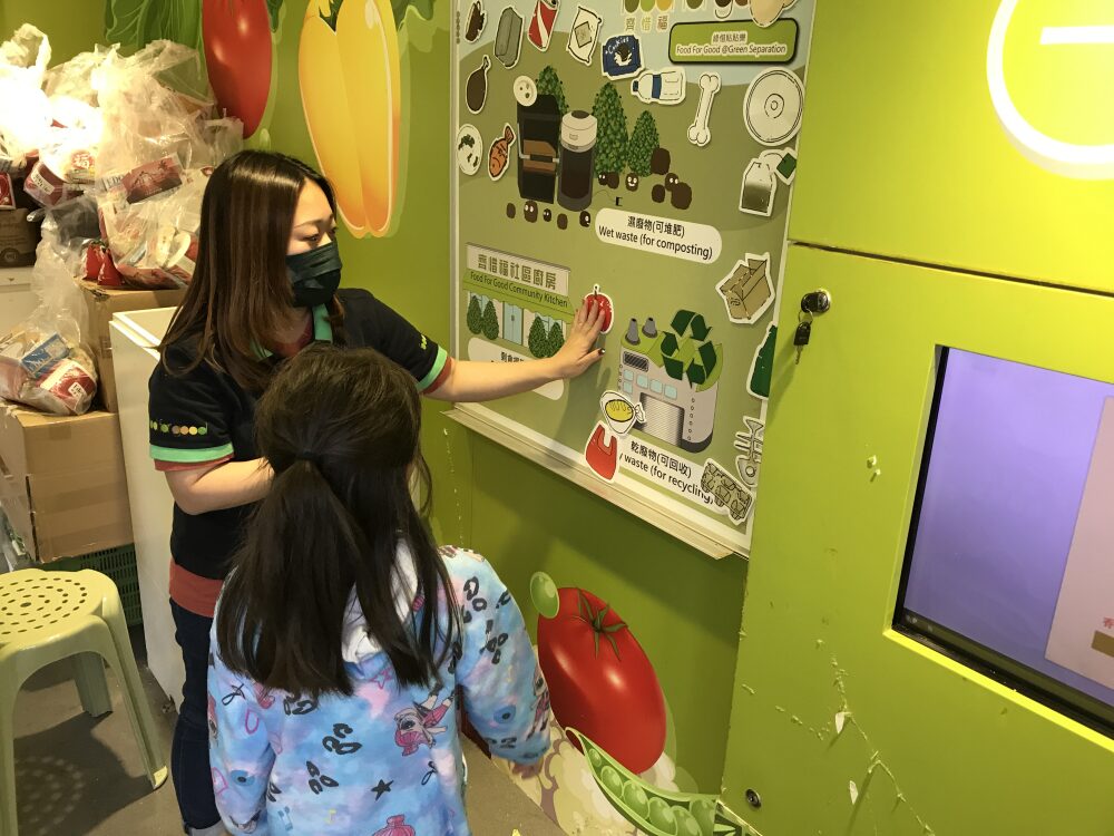 Distributed goodie bag to residents at HKBPE — Food for Good